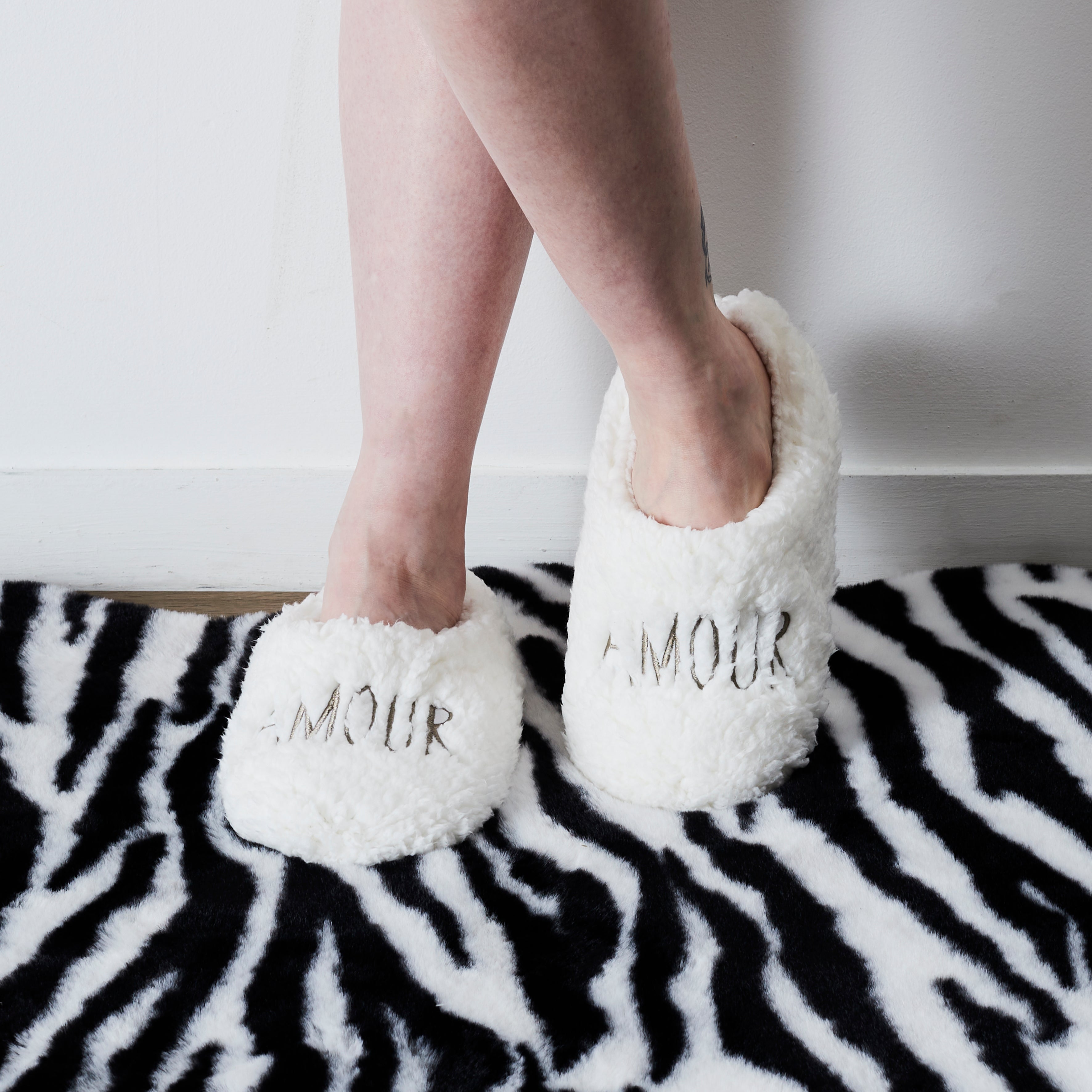 BALLERINES SHERPA AVEC BRODERIE AMOUR