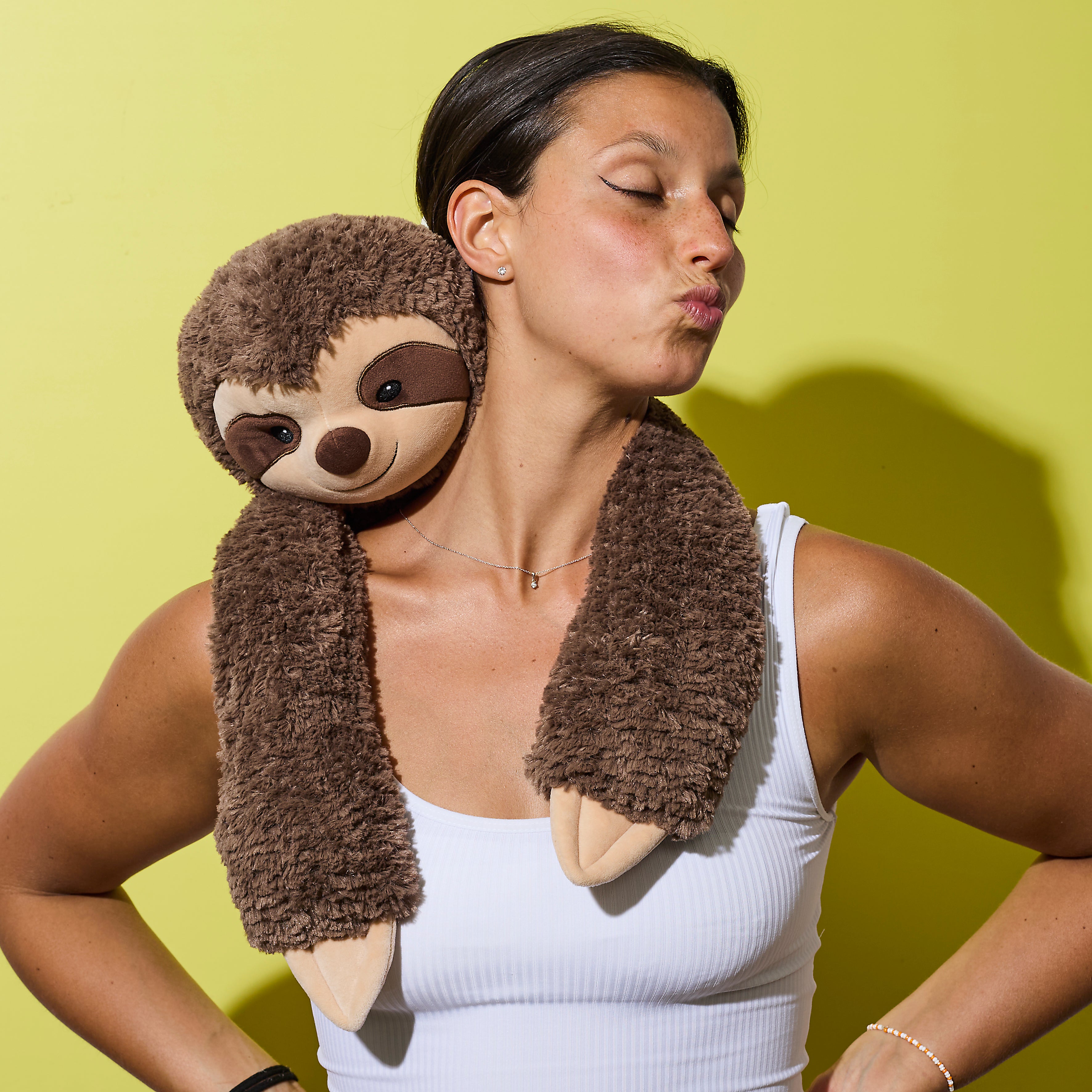 PELUCHE PARESSEUX CALIN LESTEE