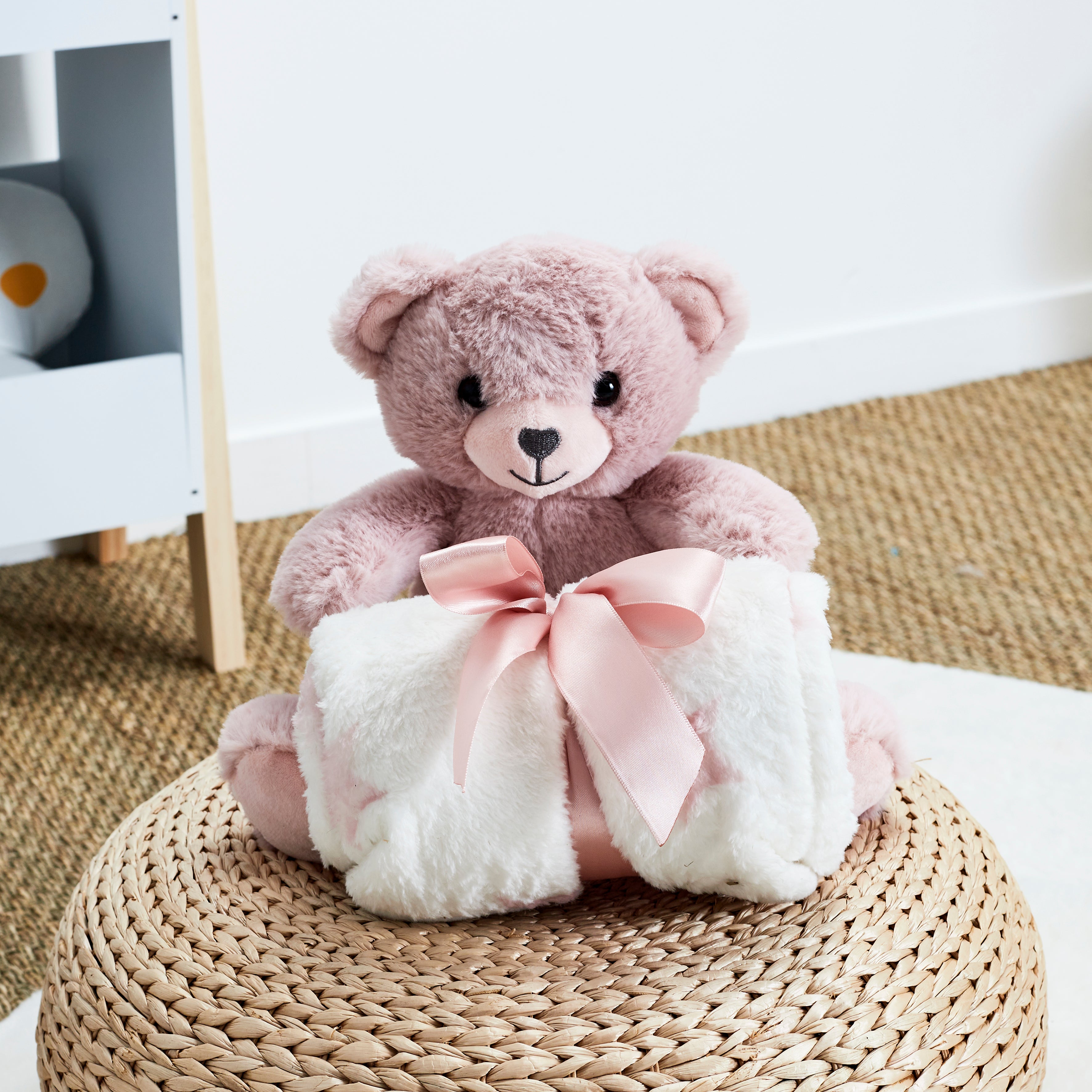 PELUCHE OURS 20CM PLAID 70X70CM