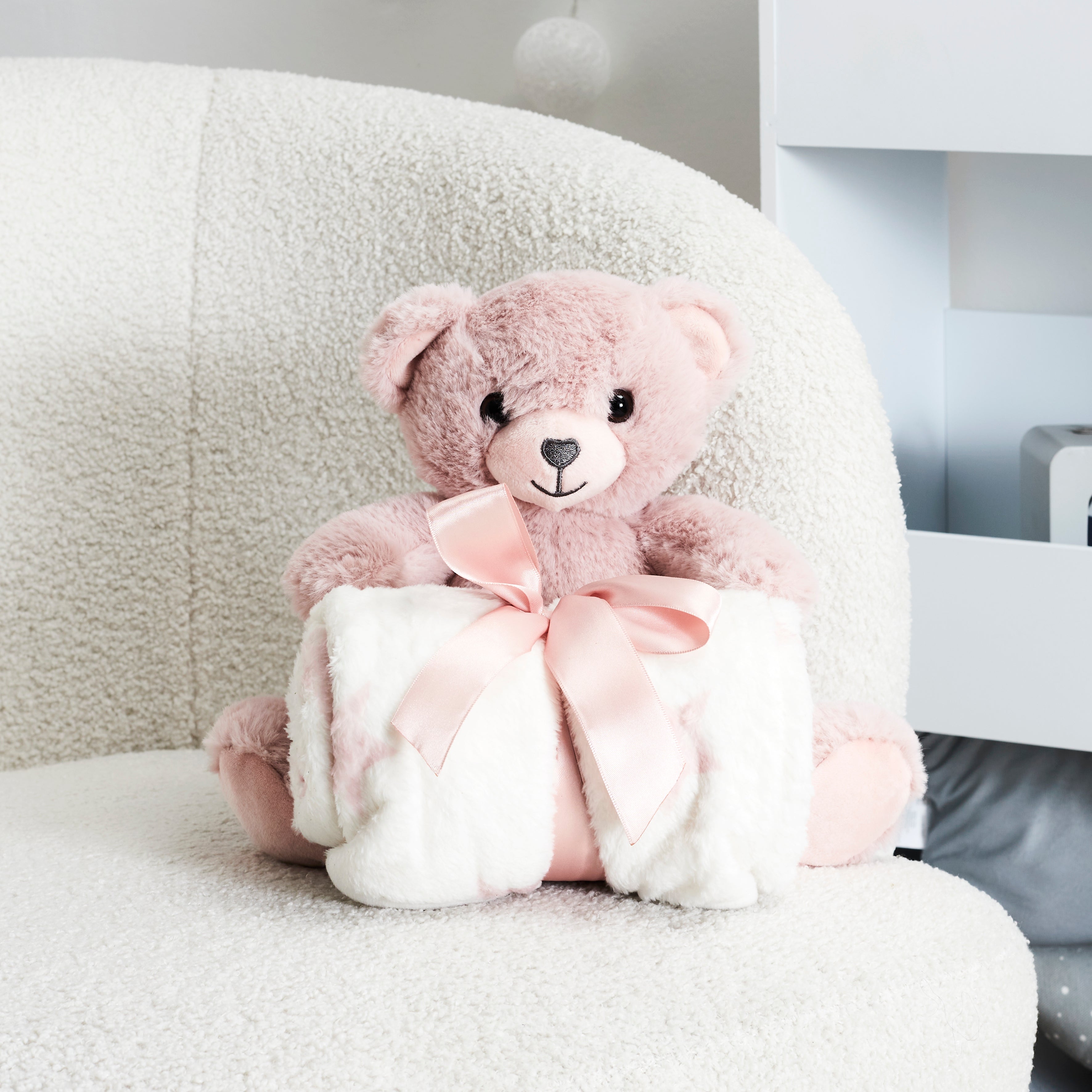 PELUCHE OURS 20CM PLAID 70X70CM