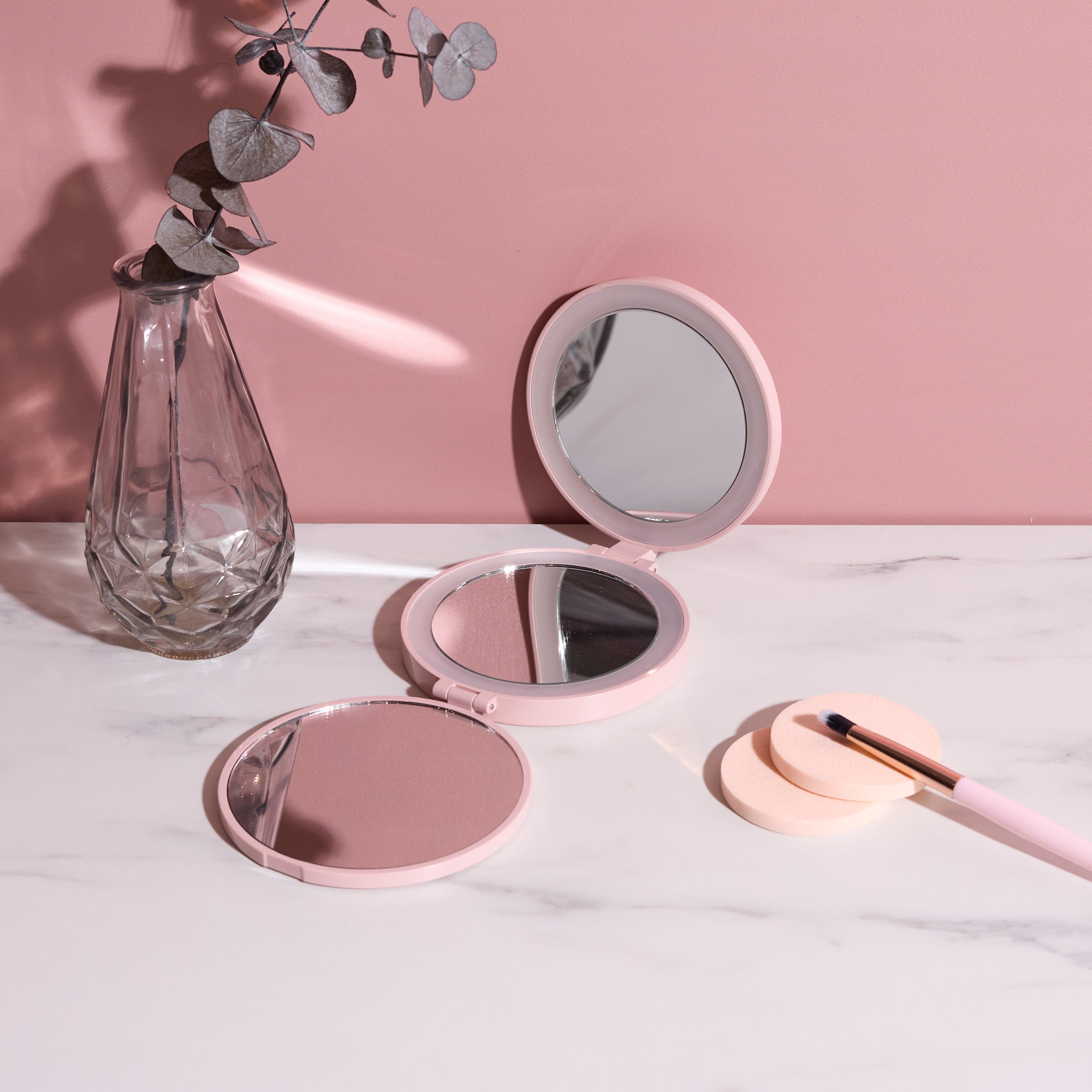 MIROIR TRIPTYQUE LED GROSSISSANT