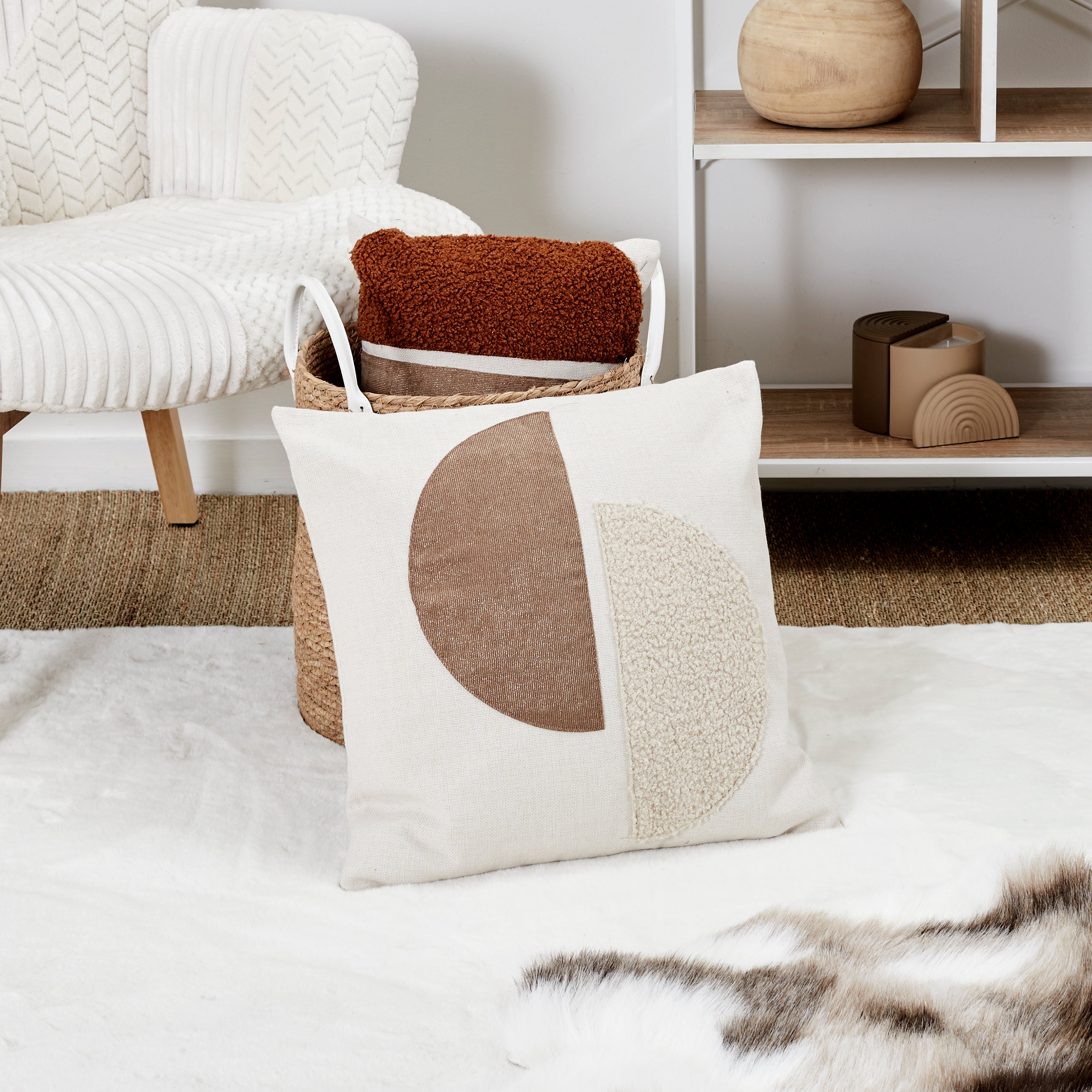 COUSSIN TAUPE IRISE ET BEIGE BOUCLETTE 40X40CM