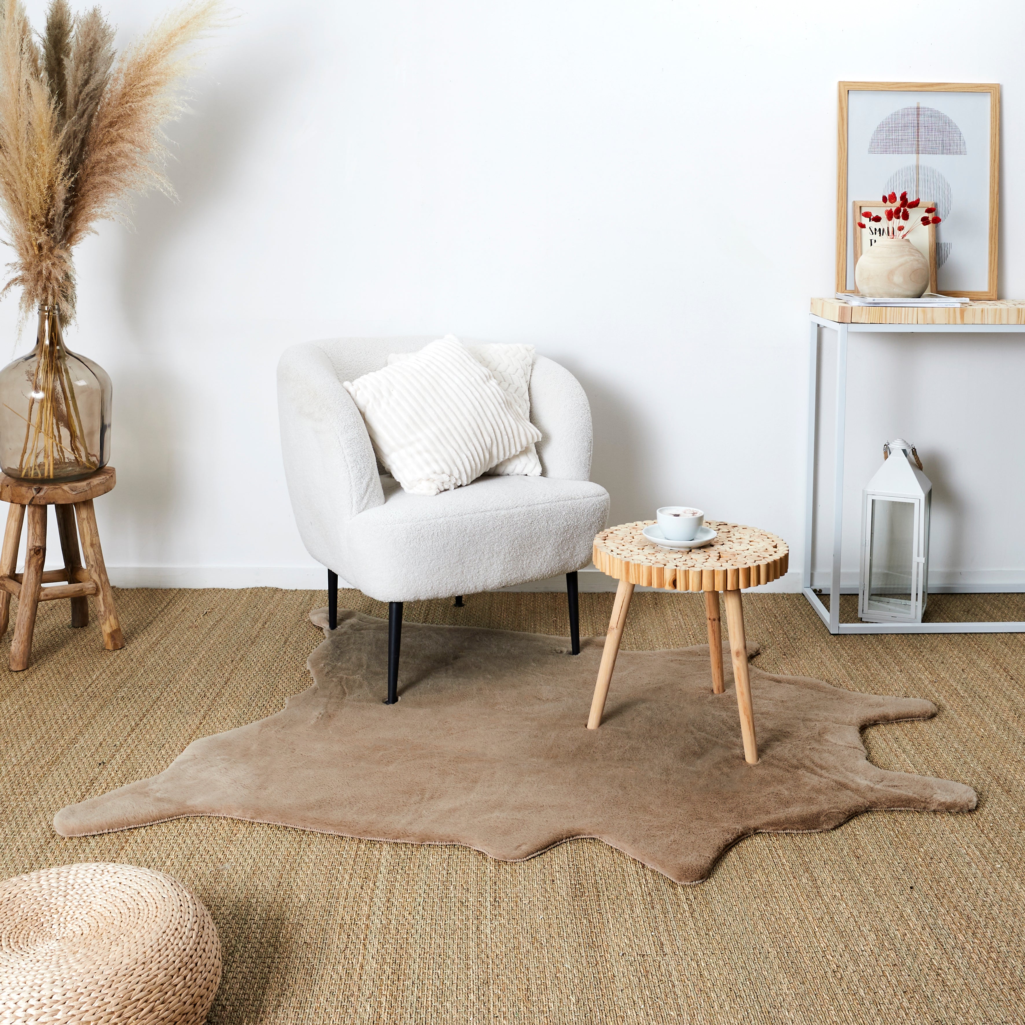 TAPIS FORME PEAU DE BETE FAUSSE FOURR TAUPE