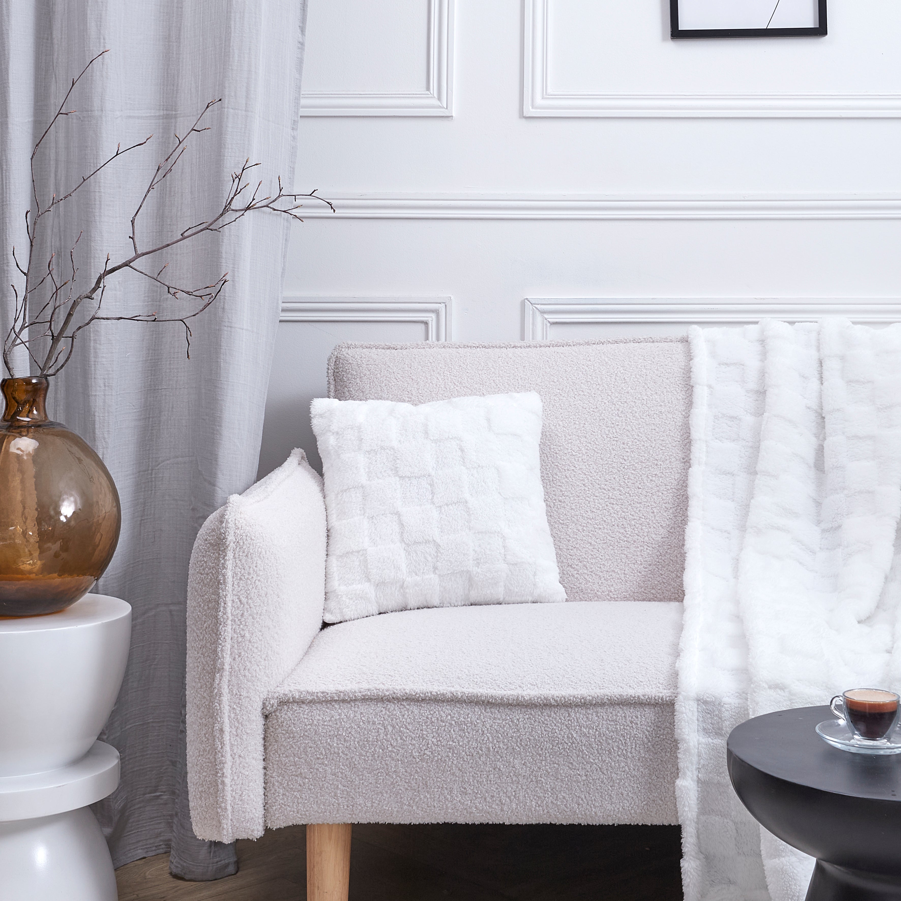 COUSSIN FLANELLE DAMIER BLANC ET BEIGE 40X40CM