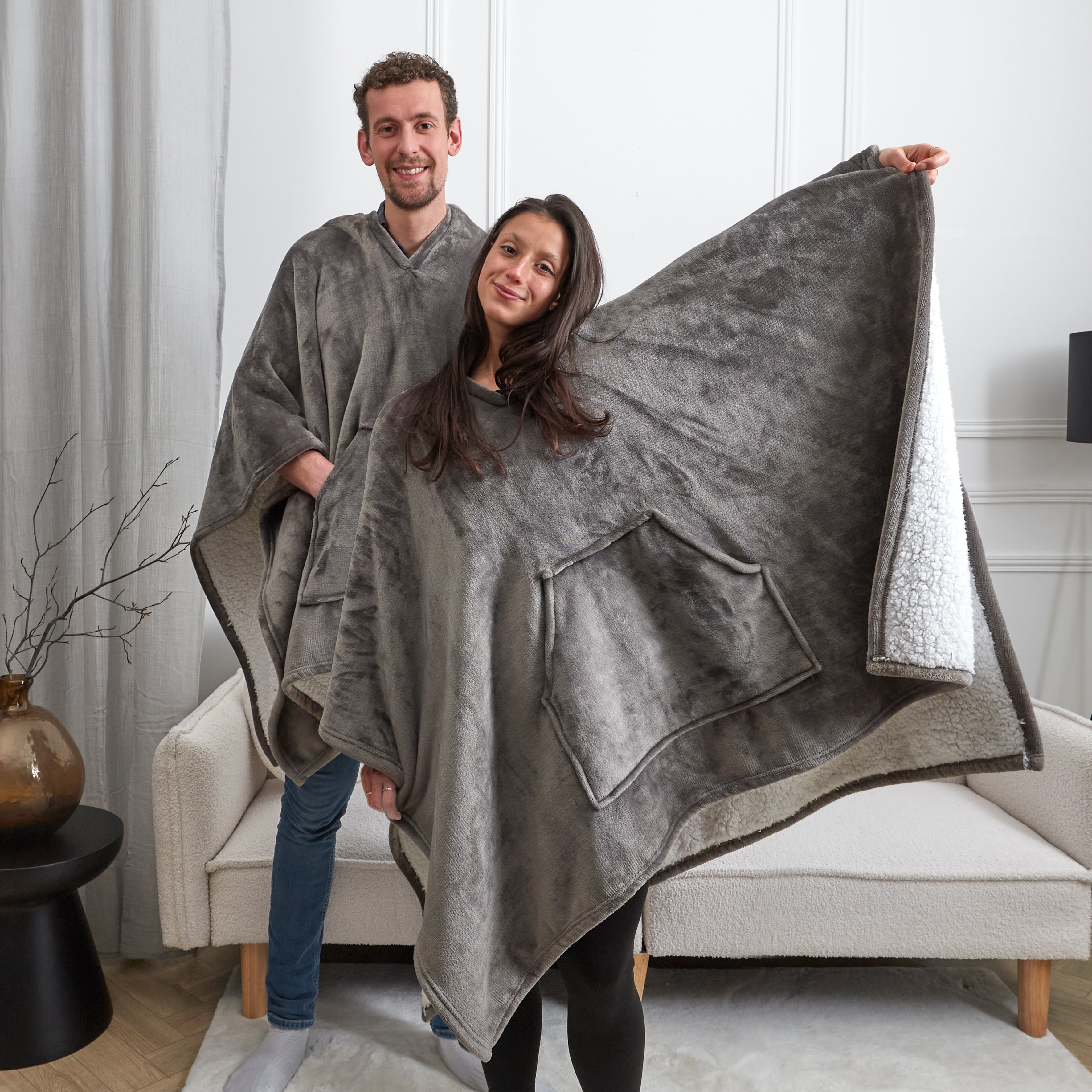 PLAID PONCHO GRIS