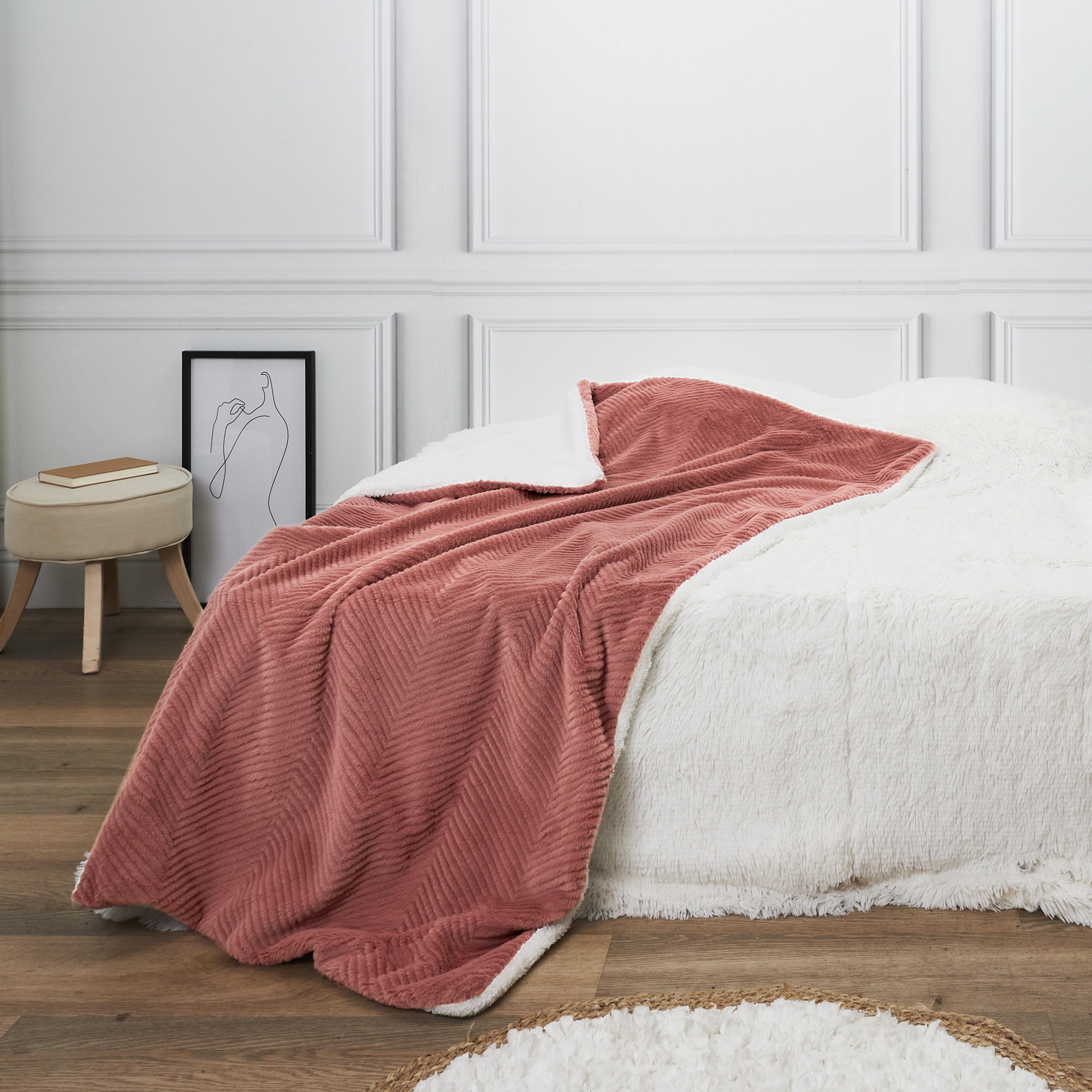 PLAID IMIT FOURRURE ROSE ET SHERPA 140X200CM